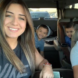 Meet your Posher, Monique